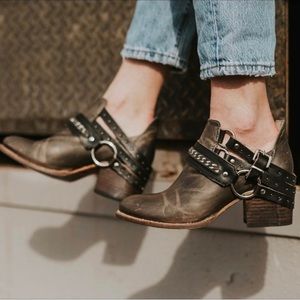 Colton Free Bird Boots